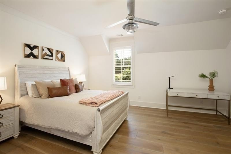 A Rare Estate Offering Luxury Living, Privacy &amp; Timeless - photo 29