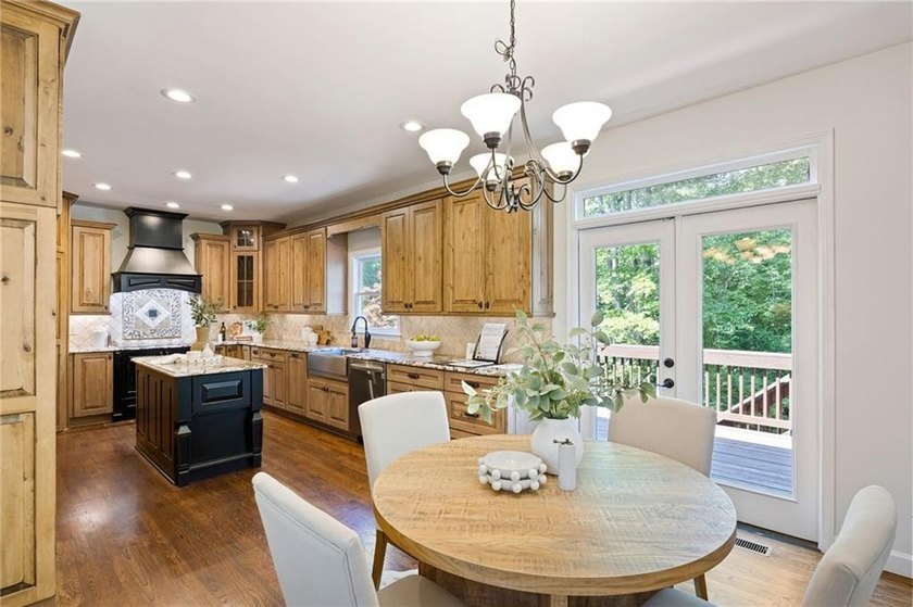 Welcome to this beautiful traditional home perfectly situated on - photo 7