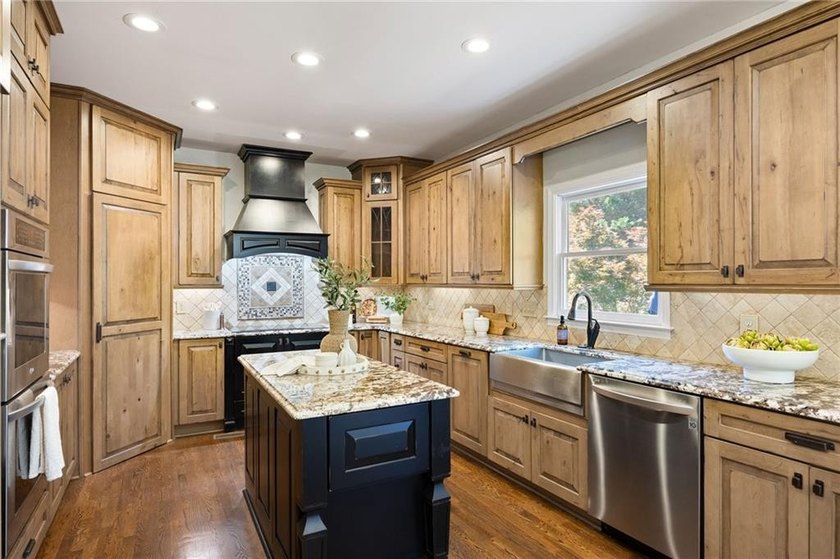 Welcome to this beautiful traditional home perfectly situated on - photo 8