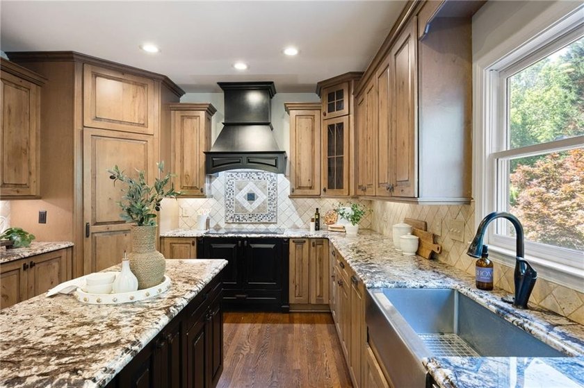 Welcome to this beautiful traditional home perfectly situated on - photo 9