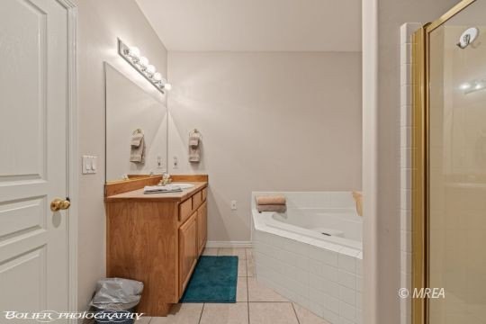Check out this great condo with an amazing front courtyard - photo 28