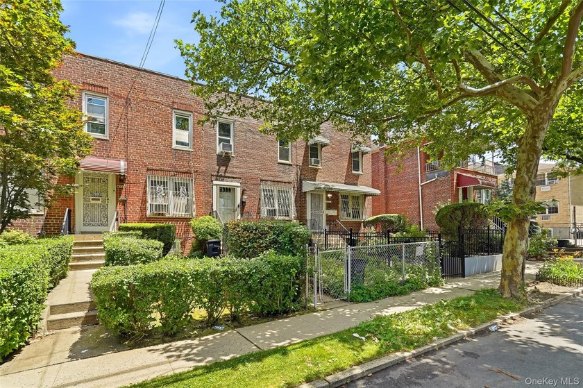 Welcome Home! Come to this beautiful tree-lined neighborhood - photo 24