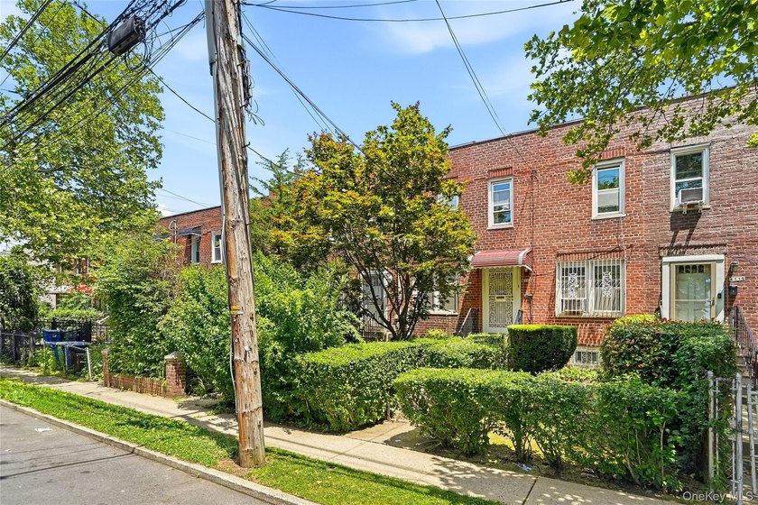 Welcome Home! Come to this beautiful tree-lined neighborhood - photo 25