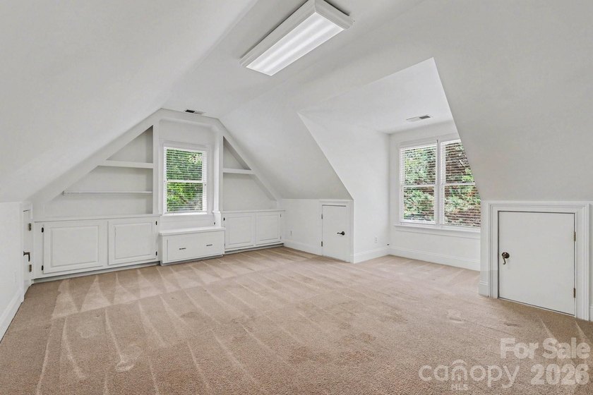 Prestigious Providence Country Club living meets timeless design - photo 17