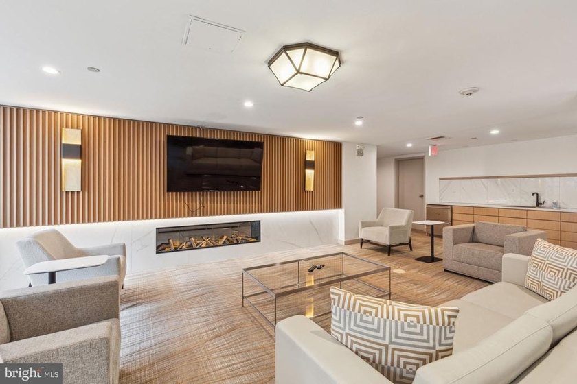 Live right on Rittenhouse Square! Step out of the lobby, cross - photo 19