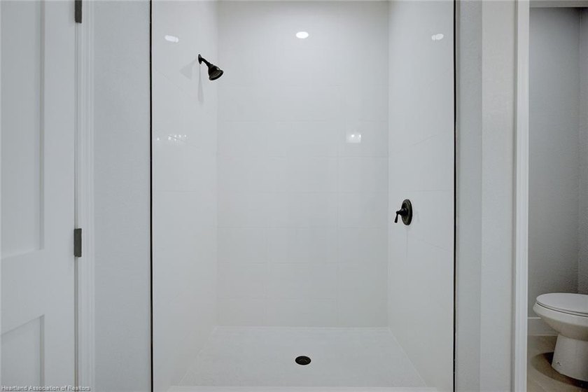Brand New construction offering 4 bedrooms, 2 bathrooms, and a - photo 21