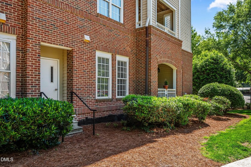 Fantastic opportunity to live within walking distance to - photo 5
