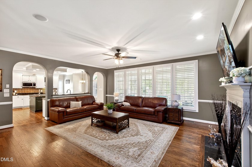 Incredible Home, Incredible Price. Luxury Golf Course Living - photo 12