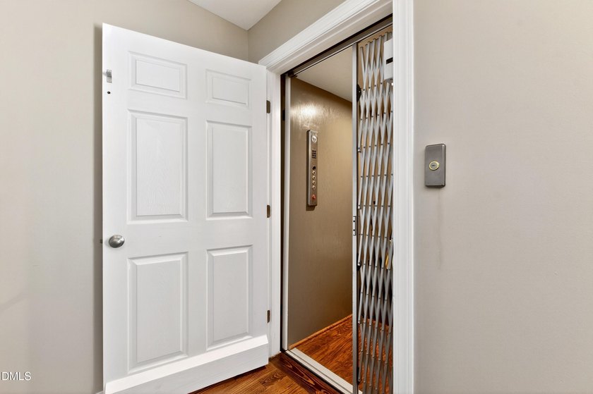 Incredible Home, Incredible Price. Luxury Golf Course Living - photo 20