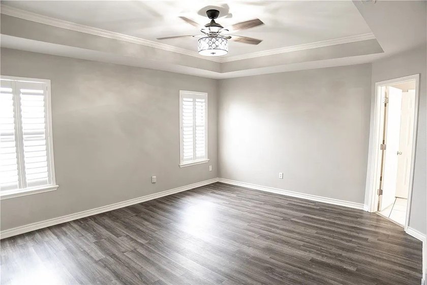 Welcome to 100 Lone Oak in Portland, Texas - a beautifully - photo 21