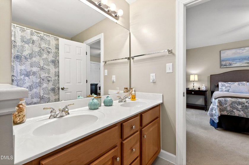 Incredible Home, Incredible Price. Luxury Golf Course Living - photo 29