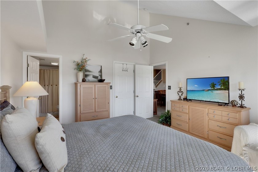 Top-floor, two-story lakefront living in the heart of Osage - photo 18