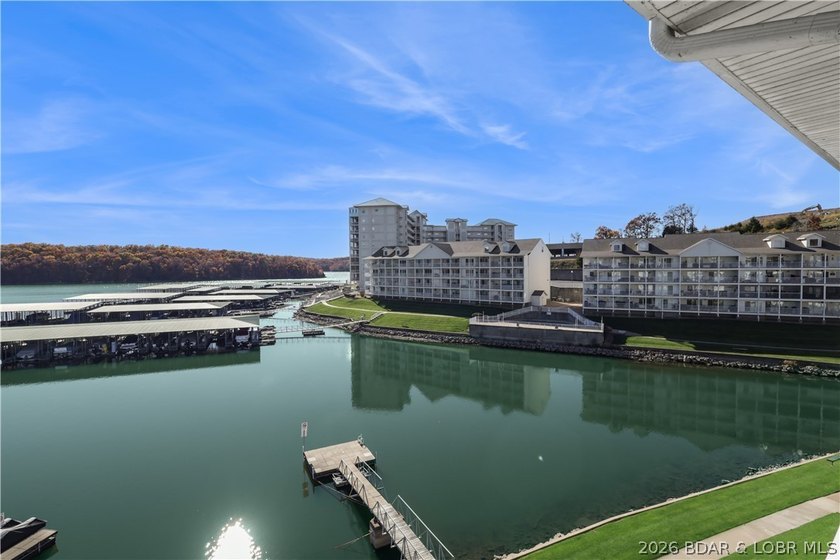 Top-floor, two-story lakefront living in the heart of Osage - photo 31