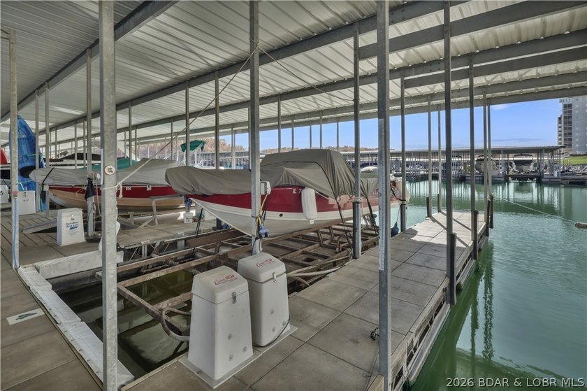 Top-floor, two-story lakefront living in the heart of Osage - photo 34