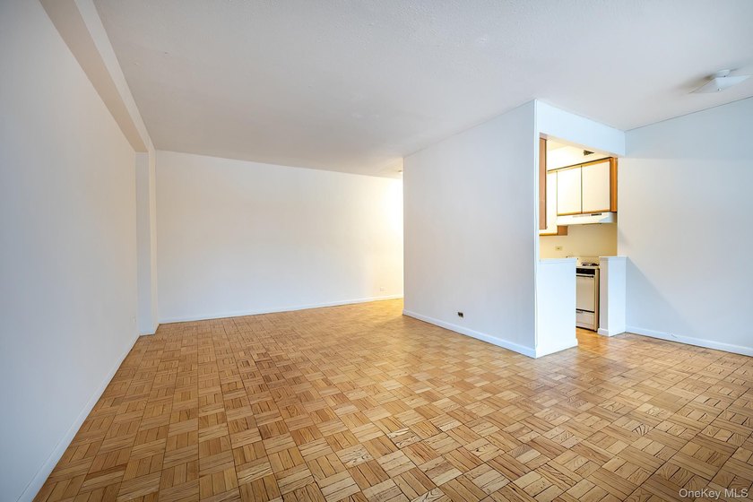Wall of Windows in This Special One-Bedroom Beauty Bright and - photo 5