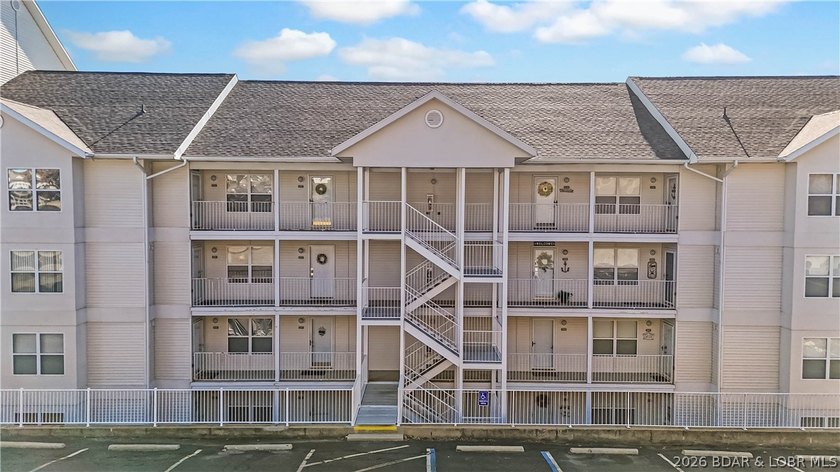 Top-floor, two-story lakefront living in the heart of Osage - photo 42