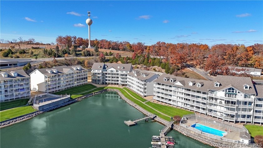 Top-floor, two-story lakefront living in the heart of Osage - photo 43