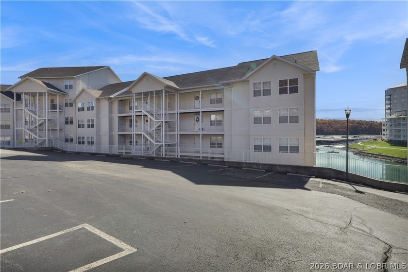 Top-floor, two-story lakefront living in the heart of Osage - photo 46
