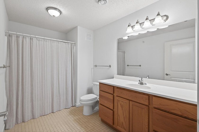 Beautifully updated condo in the heart of the highly - photo 14
