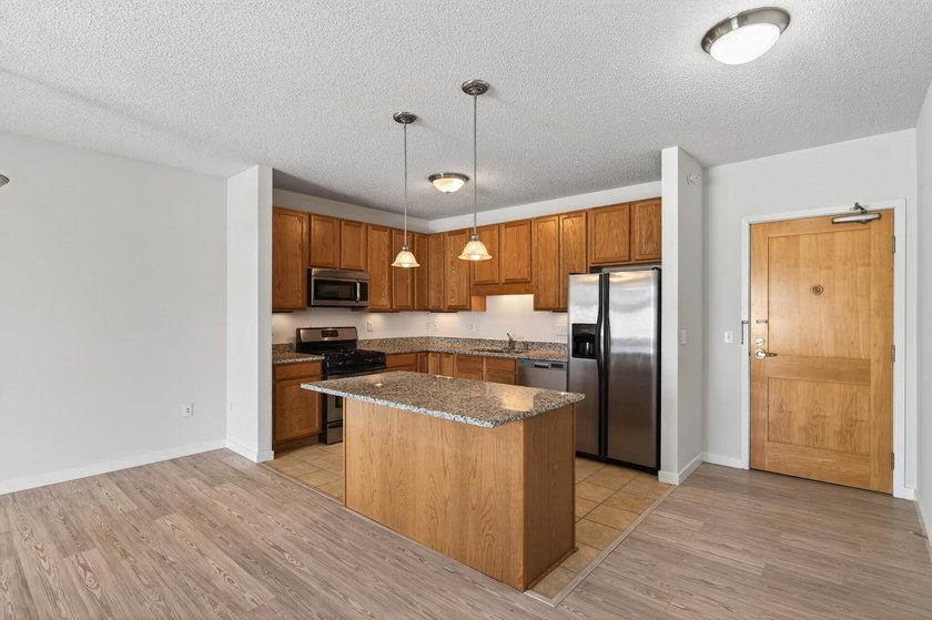 Beautifully updated condo in the heart of the highly - photo 15