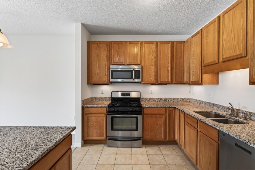 Beautifully updated condo in the heart of the highly - photo 18