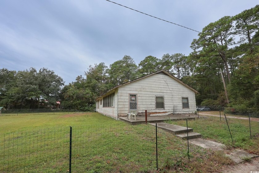 ***BACK ON MARKET AT NO FAULT TO SELLERS*** 2-Bedroom, 2-Bath - photo 23