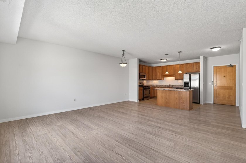 Beautifully updated condo in the heart of the highly - photo 31