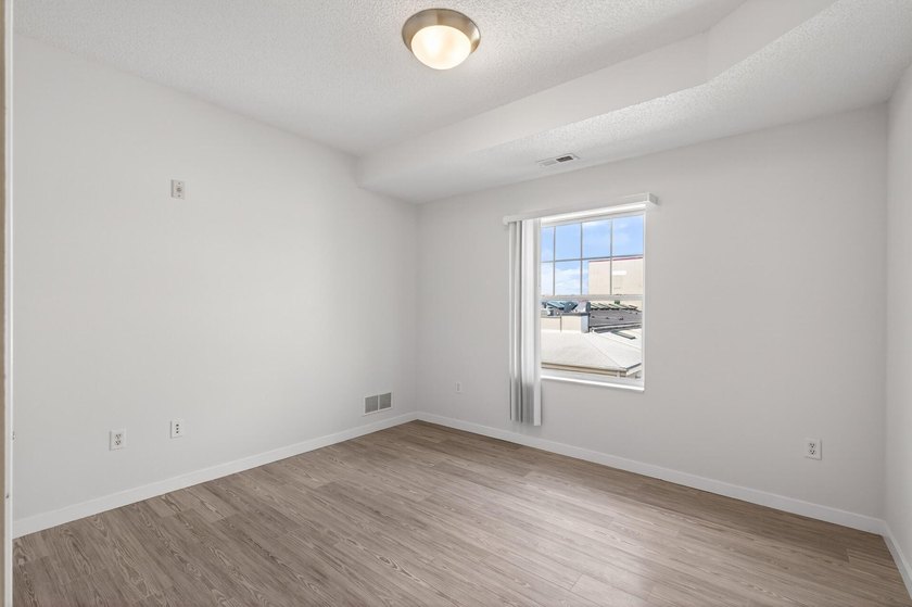 Beautifully updated condo in the heart of the highly - photo 37