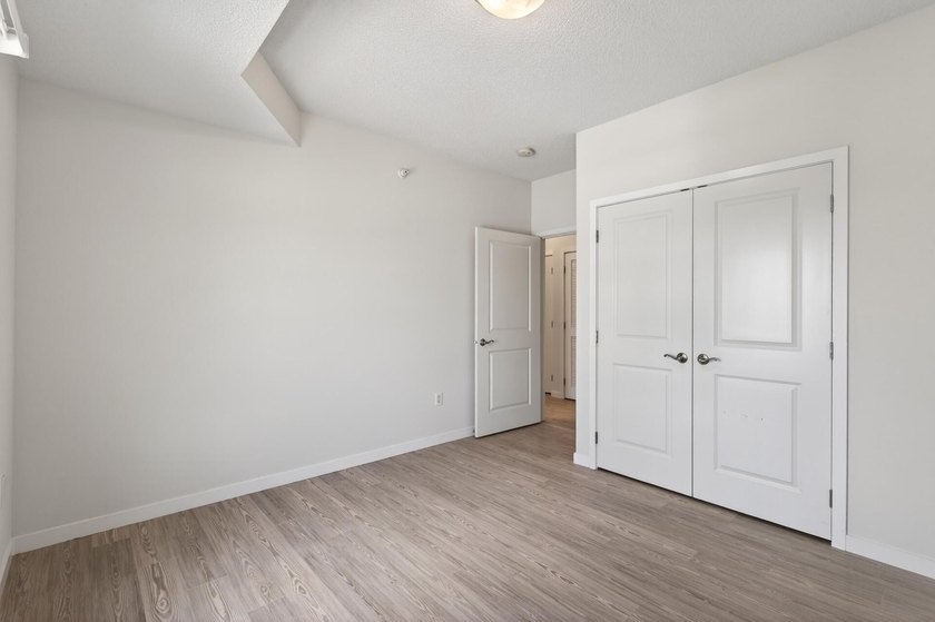 Beautifully updated condo in the heart of the highly - photo 38