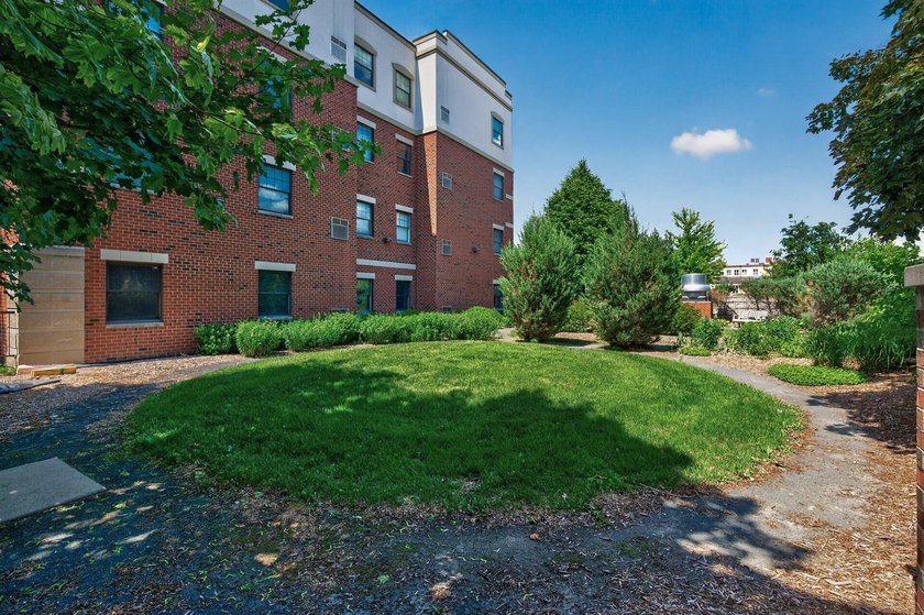 Beautifully updated condo in the heart of the highly - photo 41