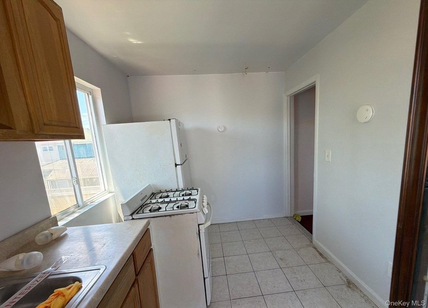 Colonial style home with full basement and detached garage. This - photo 12