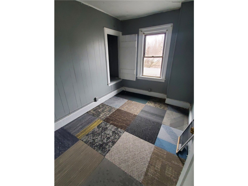 Welcome to this unique two-family residence. The front portion - photo 13