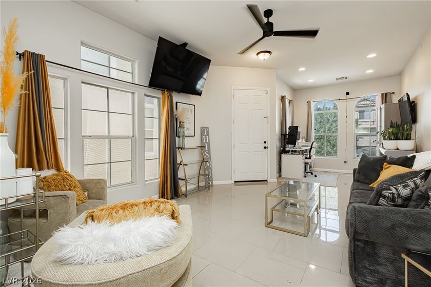 Beautifully appointed 4-bedroom, 2-bath home in Las Vegas' - photo 13