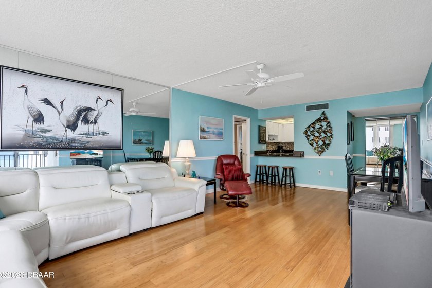 BEST PRICE IN THE BUILDING! DIRECT OCEANFRONT! PREFERRED - photo 15