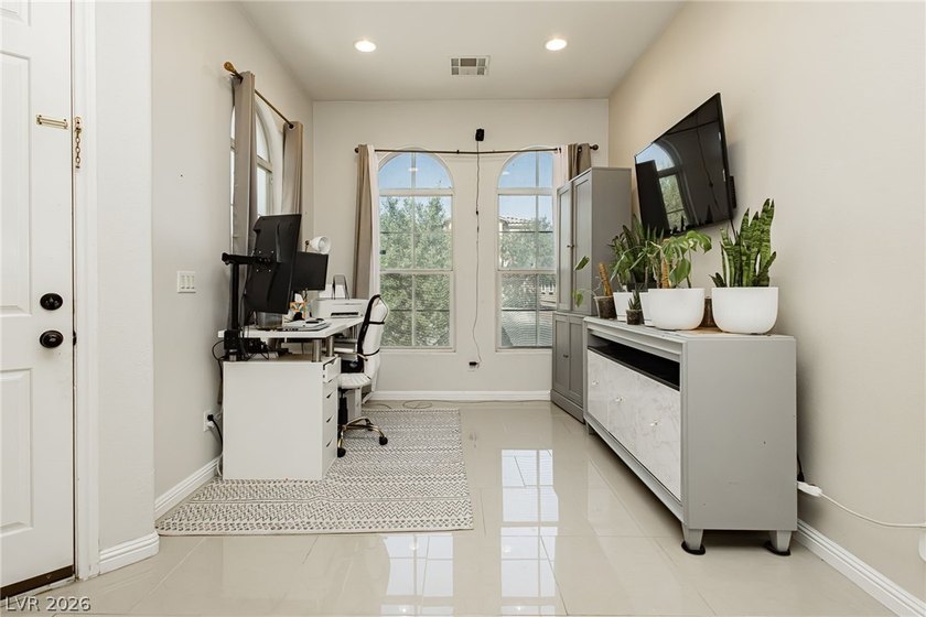 Beautifully appointed 4-bedroom, 2-bath home in Las Vegas' - photo 20