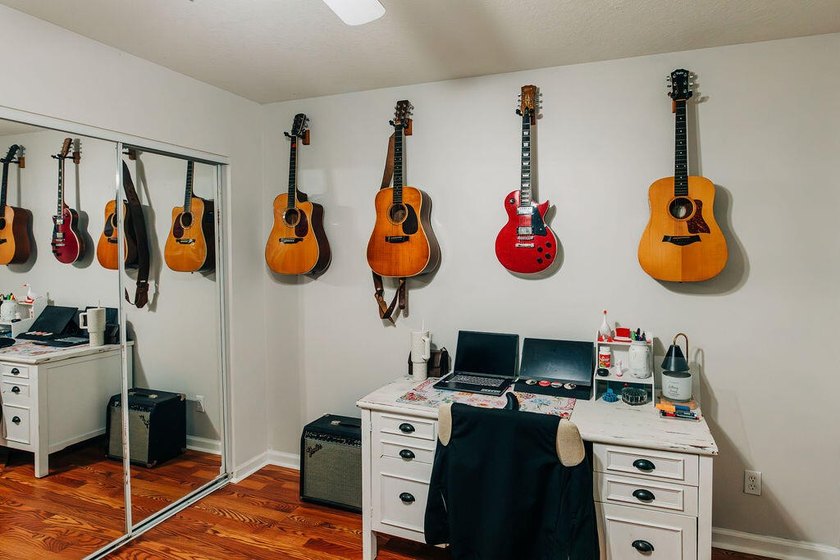 Welcome to this charming 3-bedroom, 2-bathroom home featuring a - photo 24