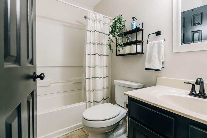 Welcome to this charming 3-bedroom, 2-bathroom home featuring a - photo 30