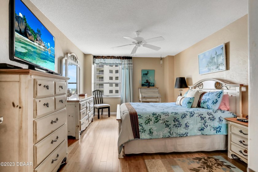 BEST PRICE IN THE BUILDING! DIRECT OCEANFRONT! PREFERRED - photo 34