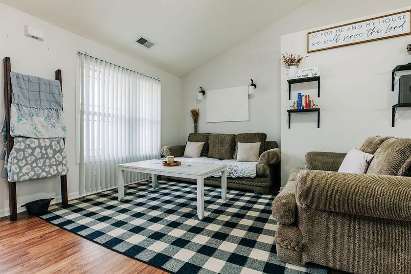 Welcome to this charming 3-bedroom, 2-bathroom home featuring a - photo 42