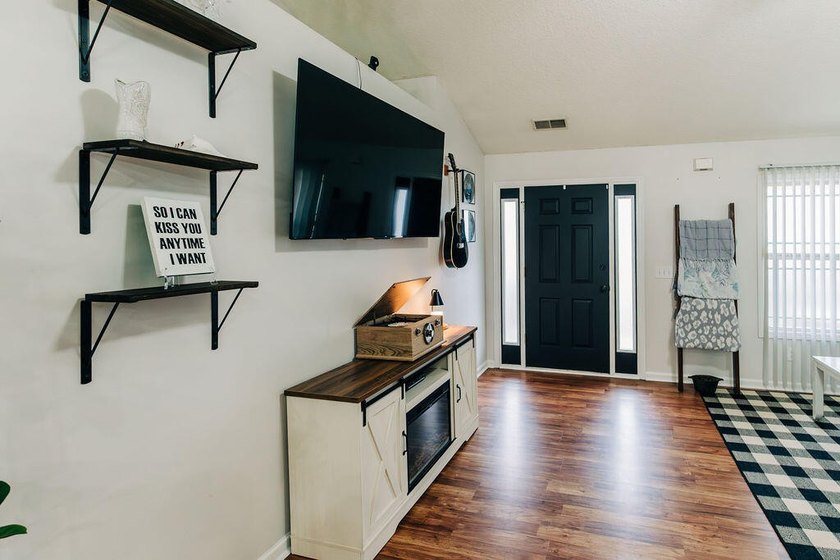 Welcome to this charming 3-bedroom, 2-bathroom home featuring a - photo 43