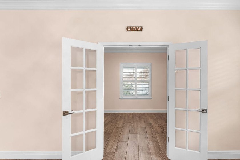 Welcome to this beautiful home in Torino with 4 Bedrooms, 3 - photo 17