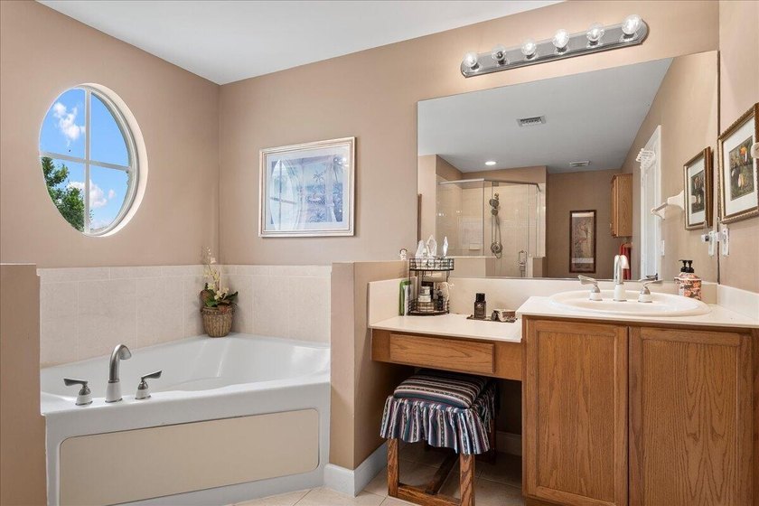 Welcome home to this beautifully maintained two-story lakefront - photo 20