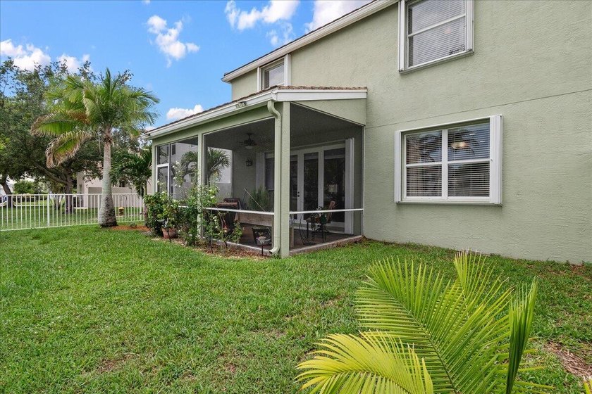 Welcome home to this beautifully maintained two-story lakefront - photo 28