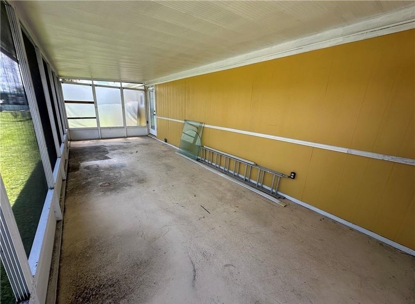 Excellent investment opportunity in this corner-lot home located - photo 13