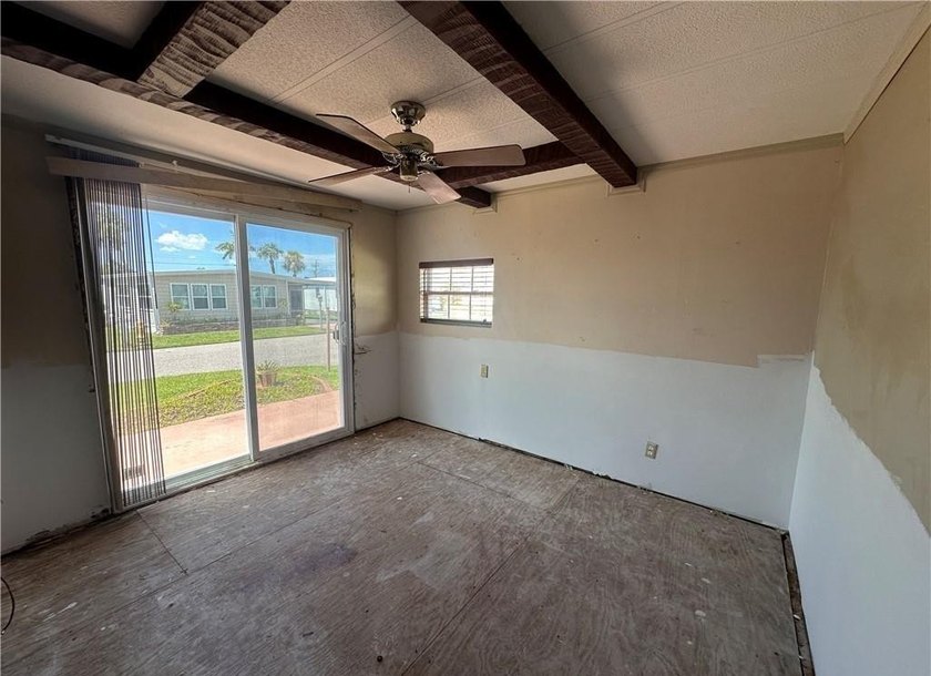 Excellent investment opportunity in this corner-lot home located - photo 15