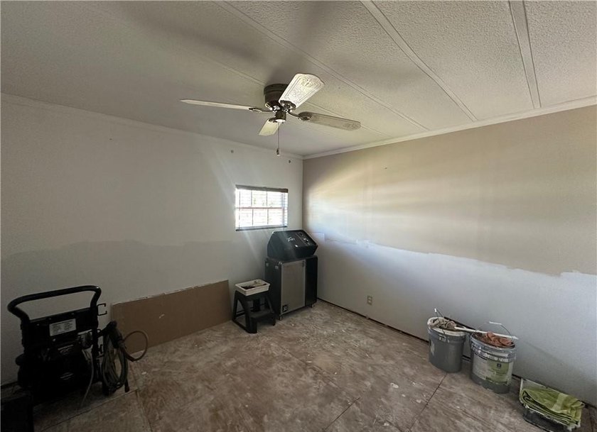 Excellent investment opportunity in this corner-lot home located - photo 16