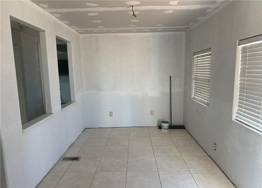 Excellent investment opportunity in this corner-lot home located - photo 27