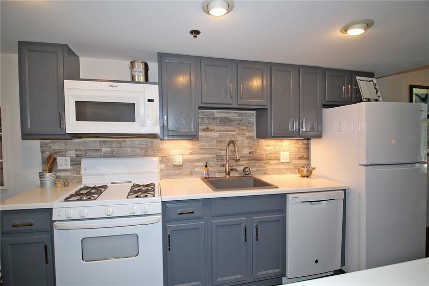 Experience authentic loft living the in the iconic South Side - photo 8