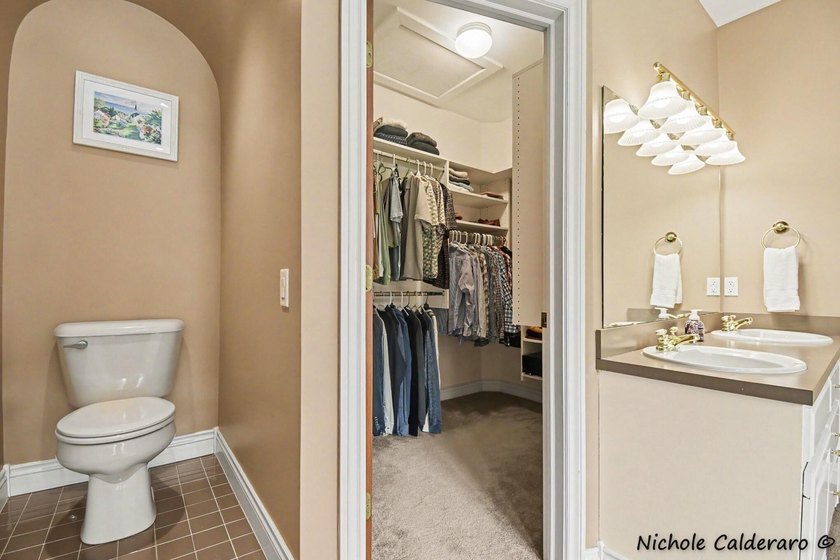 Welcome to this inviting 5-bedroom, 3.5-bath home perfectly - photo 19