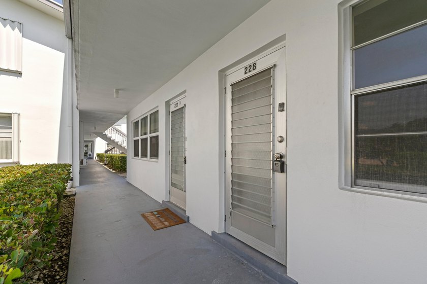Rarely available and beautifully renovated from top to bottom - photo 13